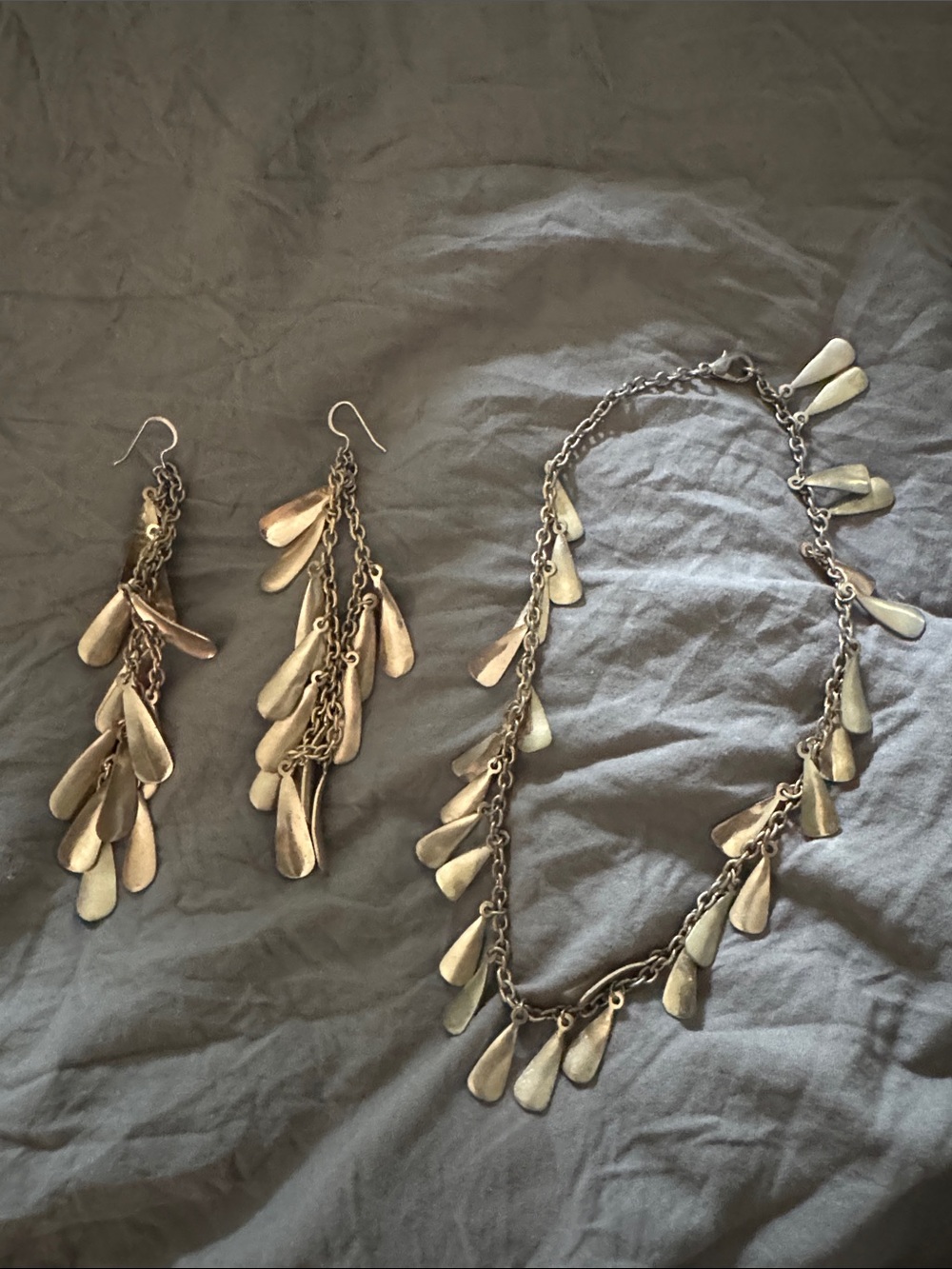 Delicate Teardrop Charm Necklace & Earrings Set - gold/Brass color